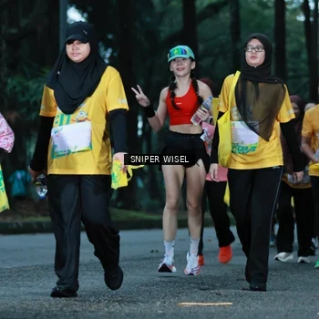 Runner Photo 7749272