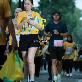 Runner Photo 7749273