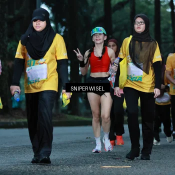 Runner Photo 7749279