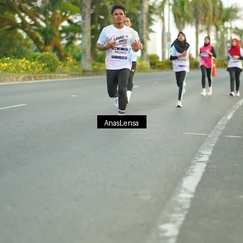 Runner Photo 7749285