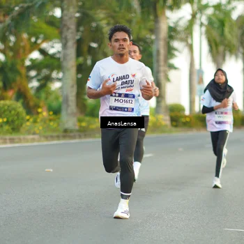 Runner Photo 7749292