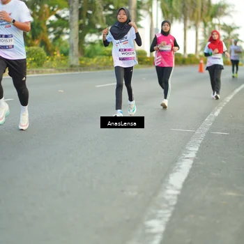 Runner Photo 7749297