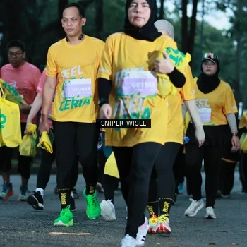 Runner Photo 7749299