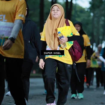 Runner Photo 7749300