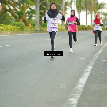 Runner Photo 7749309