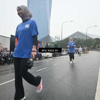 Runner Photo 7749311