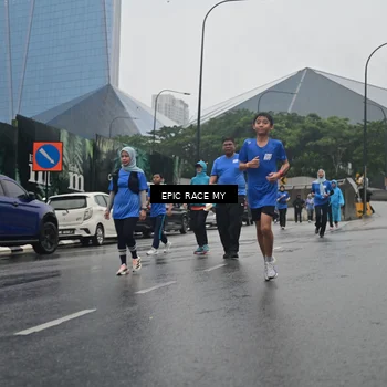 Runner Photo 7749328