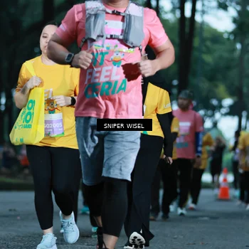 Runner Photo 7749351