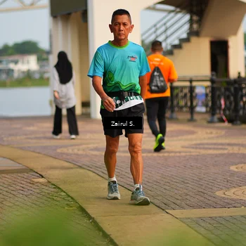 Runner Photo 7749376