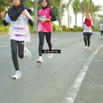 Runner Photo 7749391