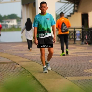 Runner Photo 7749414