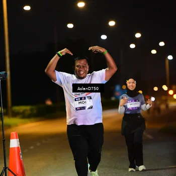 Runner Photo 7749416