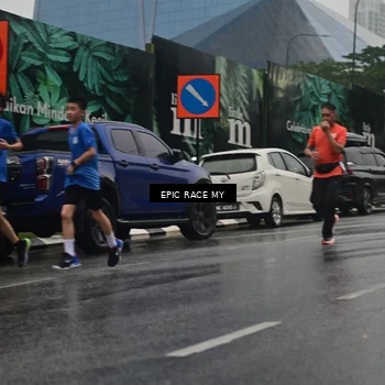 Runner Photo 7749417
