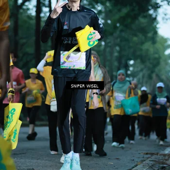 Runner Photo 7749419