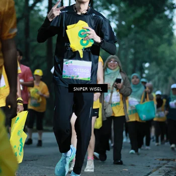 Runner Photo 7749428