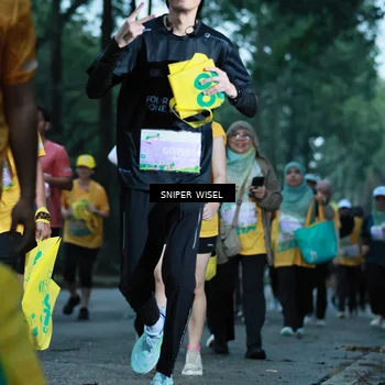 Runner Photo 7749430