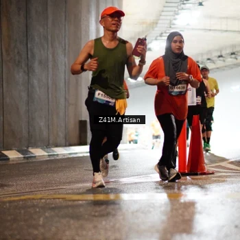Runner Photo 7749504