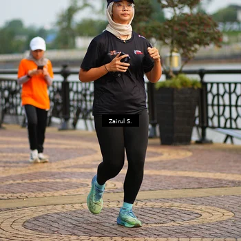Runner Photo 7749531