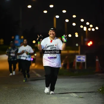 Runner Photo 7749537