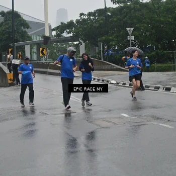 Runner Photo 7749553