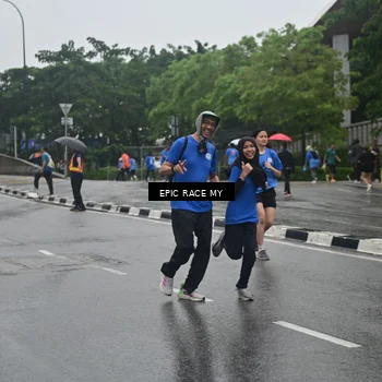 Runner Photo 7749563