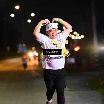 Runner Photo 7749564