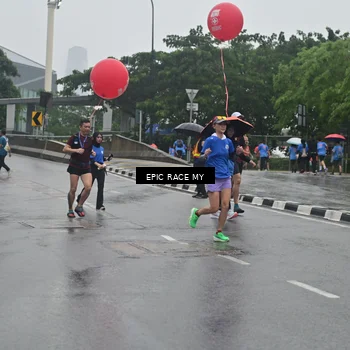 Runner Photo 7749569