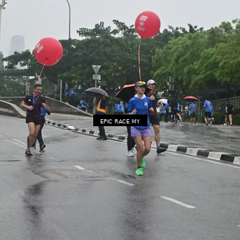 Runner Photo 7749585