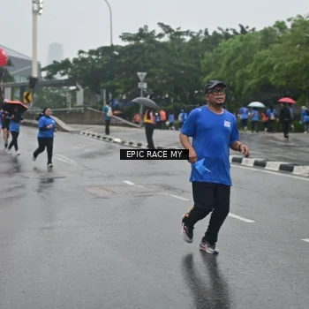 Runner Photo 7749598