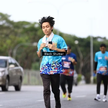 Runner Photo 7749600