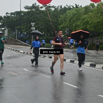 Runner Photo 7749606
