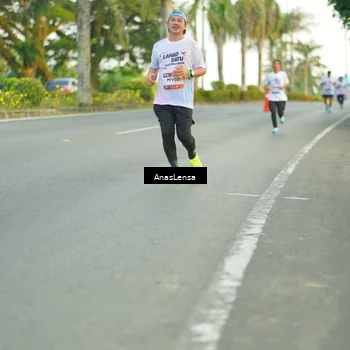Runner Photo 7749639