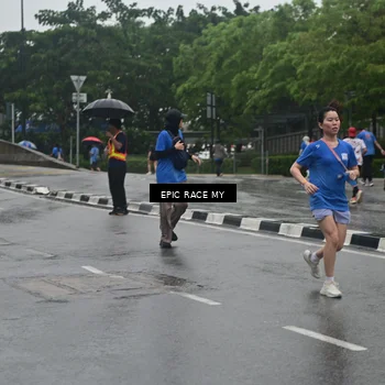 Runner Photo 7749641