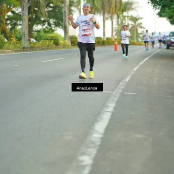 Runner Photo 7749644