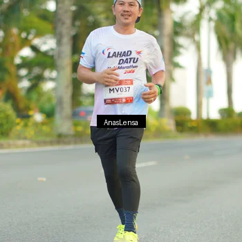 Runner Photo 7749652