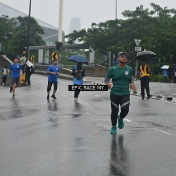 Runner Photo 7749664