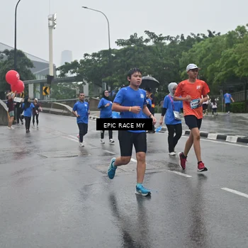 Runner Photo 7749678