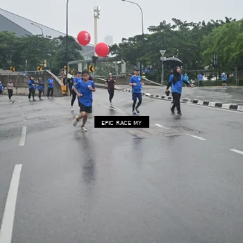 Runner Photo 7749689