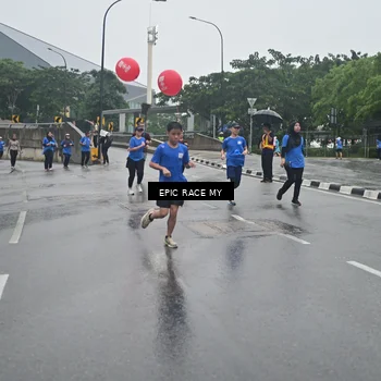 Runner Photo 7749693