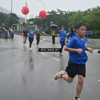 Runner Photo 7749700