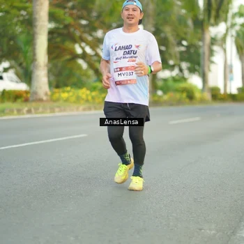 Runner Photo 7749702