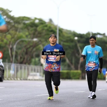 Runner Photo 7749715