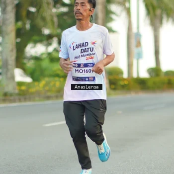 Runner Photo 7749734