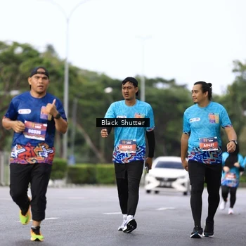 Runner Photo 7749751