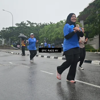 Runner Photo 7749791