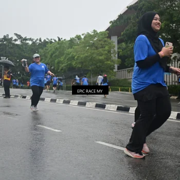 Runner Photo 7749793