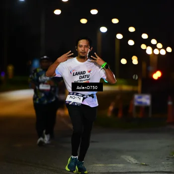 Runner Photo 7749796
