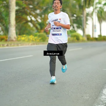 Runner Photo 7749814