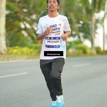 Runner Photo 7749822