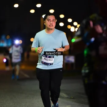 Runner Photo 7749829